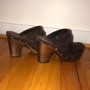 UGG Australia Suede Clogs/Mules